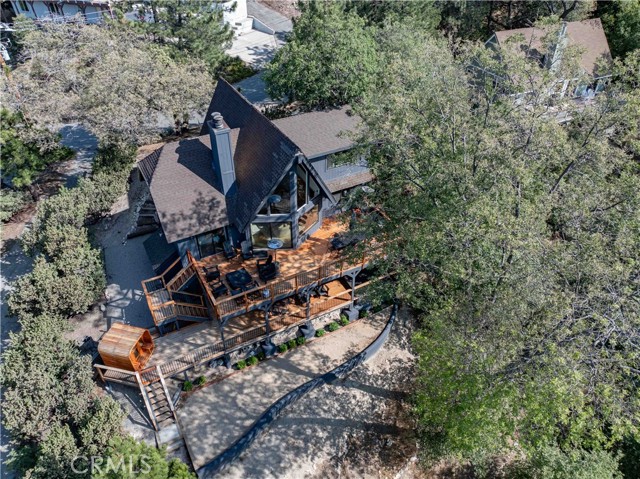 997 Nadelhorn Drive, Lake Arrowhead CA: https://media.crmls.org/medias/3d8f7b73-75a7-4657-9eed-18b0895570b3.jpg