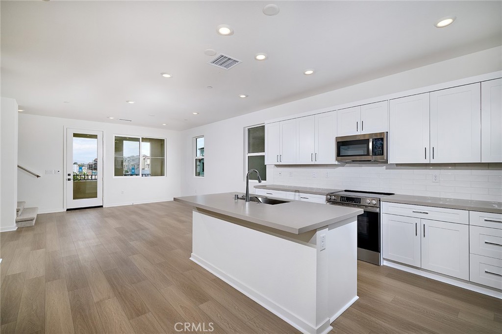 6046 Fairfax Drive