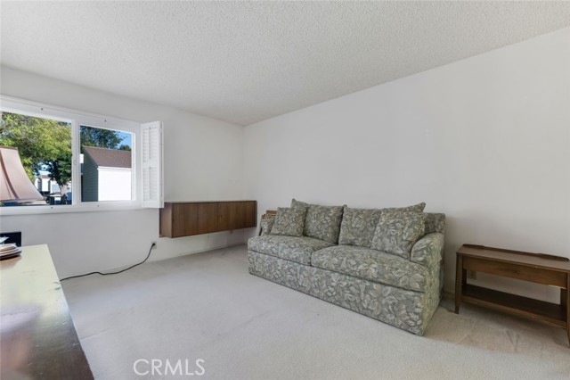 Detail Gallery Image 28 of 39 For 18200 Andrea Cir #6,  Northridge,  CA 91325 - 3 Beds | 2/1 Baths