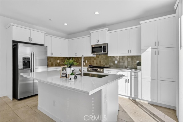 Detail Gallery Image 14 of 32 For 824 Katelyn Ave, Madera,  CA 93636 - 3 Beds | 2/1 Baths