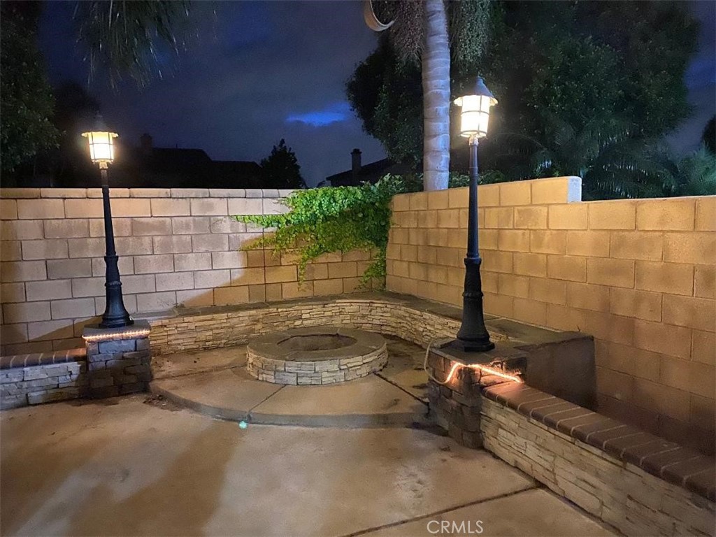 https://media.crmls.org/medias/3d9101aa-6111-4630-8aef-2ad39055eb2f.jpg?preset=X-Large