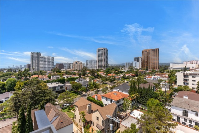 1333 S Beverly Glen Boulevard, Los Angeles CA: https://media.crmls.org/medias/3d9119f2-ddbf-4250-84fd-2201ff5371b2.jpg