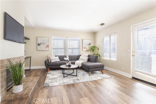Detail Gallery Image 11 of 33 For 18024 Flynn Dr #5509,  Canyon Country,  CA 91387 - 2 Beds | 2 Baths