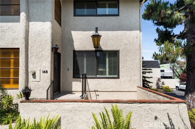 400 S Flower Street, Orange CA: https://media.crmls.org/medias/3d914f0a-2b8c-4517-ab90-ffcfdebc1007.jpg