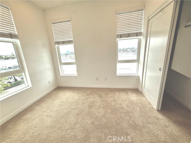 Detail Gallery Image 12 of 19 For 2236 Synergy, Irvine,  CA 92614 - 4 Beds | 3/1 Baths