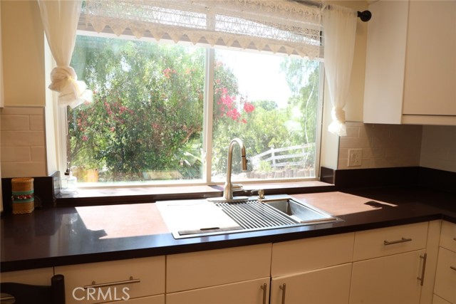 Detail Gallery Image 9 of 19 For 5 Figtree Rd, Rancho Palos Verdes,  CA 90275 - 2 Beds | 2/1 Baths