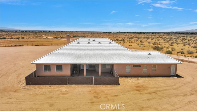 21777 Poppy Road, Apple Valley CA: https://media.crmls.org/medias/3d91abfc-2a22-4d0c-993f-b1fbd363dcd4.jpg