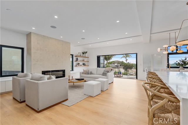 3517 Walnut Avenue, Manhattan Beach, California 90266, 5 Bedrooms Bedrooms, ,5 BathroomsBathrooms,Residential,For Sale,Walnut,SB25177101