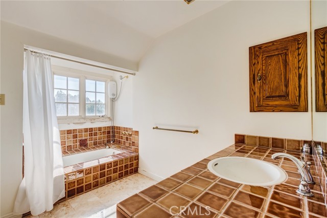 2945 Steeplechase Lane, Diamond Bar CA: https://media.crmls.org/medias/3d948936-0a11-4b1b-aeb8-a14af016fc00.jpg