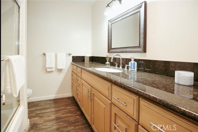 Detail Gallery Image 14 of 25 For 14141 Dickens #111,  Sherman Oaks,  CA 91423 - 2 Beds | 2 Baths