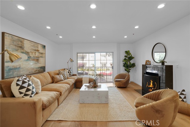 Front Image Thumbnail for CRSR26160225