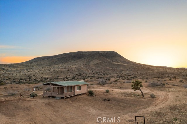 Detail Gallery Image 9 of 35 For 1111 Saratoga, Pioneertown,  CA 92268 - 1 Beds | 1 Baths