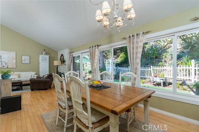 Detail Gallery Image 8 of 40 For 6611 Elmhurst Dr, Tujunga,  CA 91042 - 3 Beds | 2 Baths