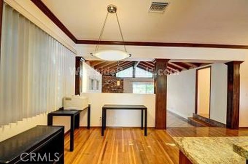 Detail Gallery Image 8 of 20 For 21314 Velicata St, Woodland Hills,  CA 91364 - 3 Beds | 2 Baths