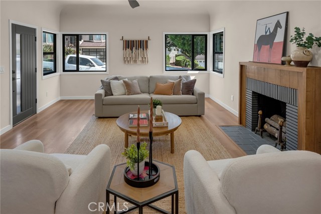 Detail Gallery Image 9 of 31 For 5309 Maymont, Los Angeles,  CA 90043 - 3 Beds | 2 Baths