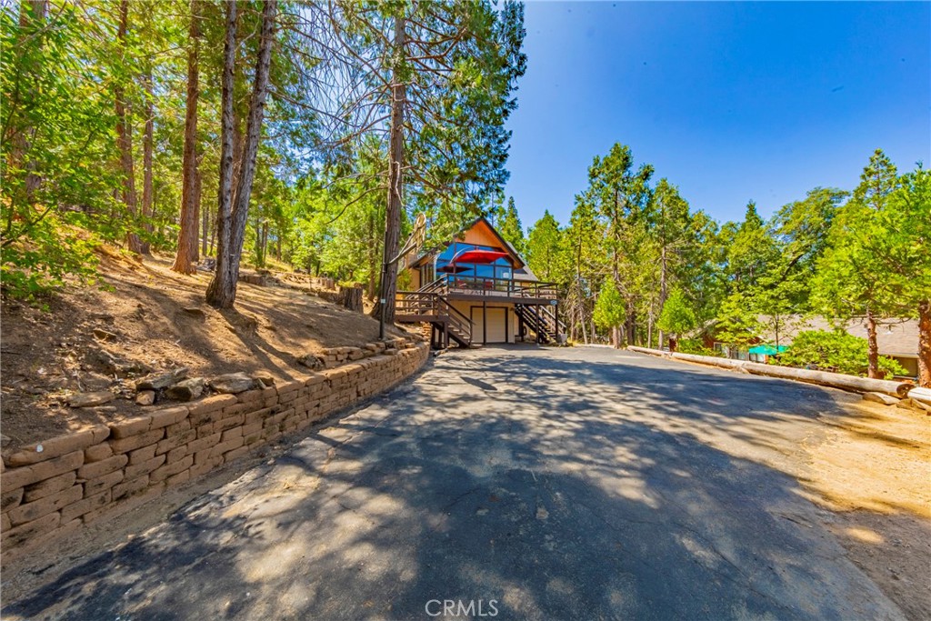 https://media.crmls.org/medias/3d9914f2-fc5b-4018-b332-5c6398c573fc.jpg?preset=X-Large