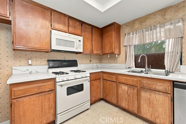 860 Tucson Court photo 28