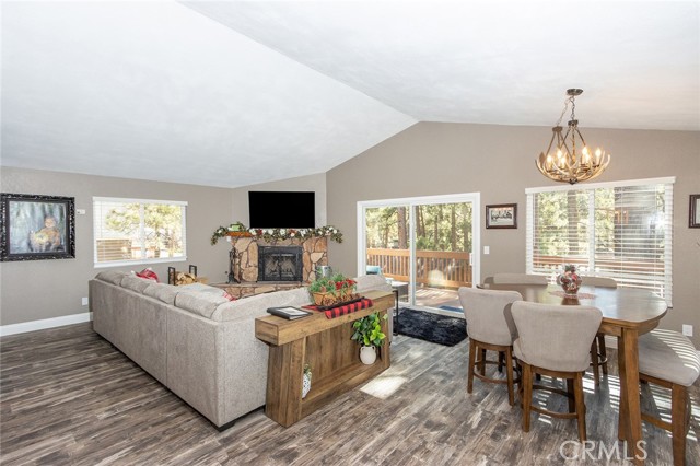 Detail Gallery Image 11 of 32 For 43005 Monterey, Big Bear Lake,  CA 92315 - 3 Beds | 2 Baths