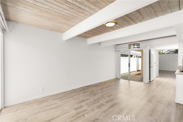 Detail Gallery Image 12 of 29 For 255 Prospect St, Newport Beach,  CA 92663 - 2 Beds | 2 Baths