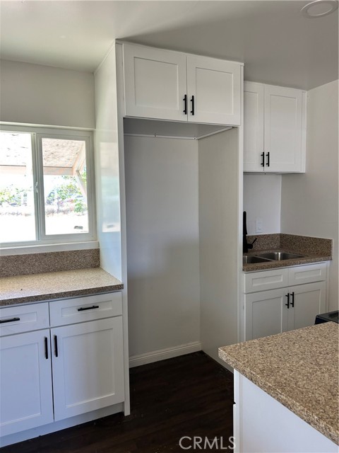 Detail Gallery Image 8 of 13 For 23665 W Avenue D12, Lancaster,  CA 93536 - 2 Beds | 1 Baths