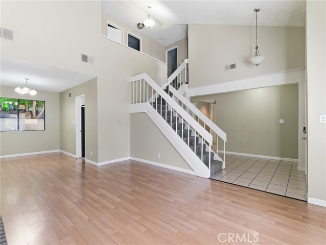 Detail Gallery Image 7 of 40 For 19745 Lull St, Winnetka,  CA 91306 - 4 Beds | 3 Baths