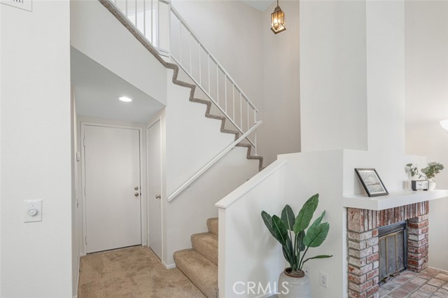 527 N Dartmouth Way, Anaheim CA: https://media.crmls.org/medias/3d9b7383-b94c-4eb2-8699-fddb7695b58a.jpg