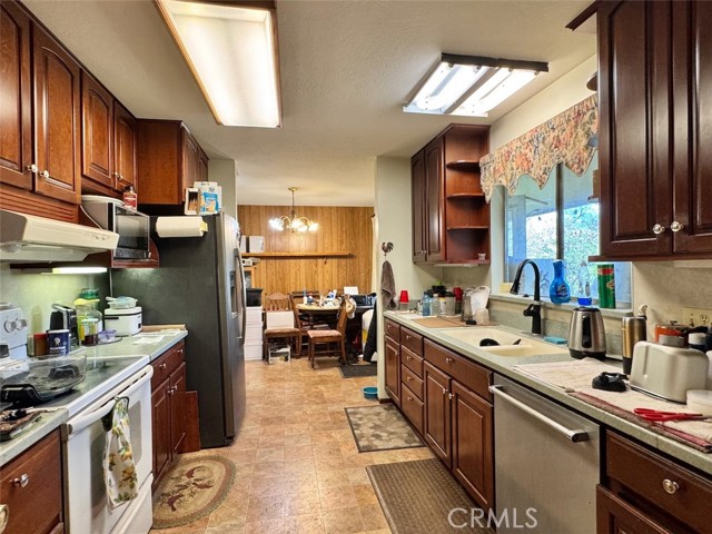 Detail Gallery Image 16 of 28 For 3481 Bell, Chico,  CA 95973 - 3 Beds | 1/1 Baths