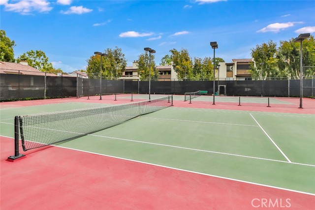 Detail Gallery Image 30 of 31 For 21500 Califa St #135,  Woodland Hills,  CA 91367 - 2 Beds | 2 Baths