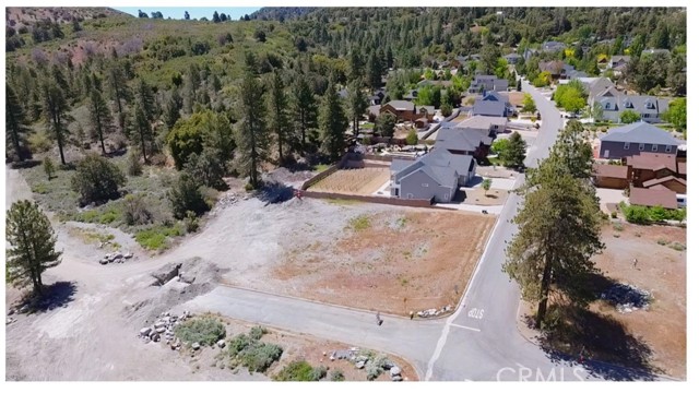 Detail Gallery Image 4 of 13 For 5555 Pacific Crest Dr, Wrightwood,  CA 92397 - – Beds | – Baths