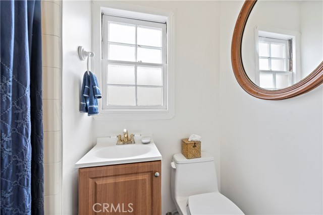 Detail Gallery Image 15 of 29 For 224 Amethyst, Newport Beach,  CA 92662 - 3 Beds | 3 Baths