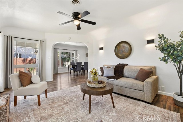 Detail Gallery Image 5 of 26 For 551 Hawthorne St, Yuba City,  CA 95991 - 3 Beds | 1 Baths