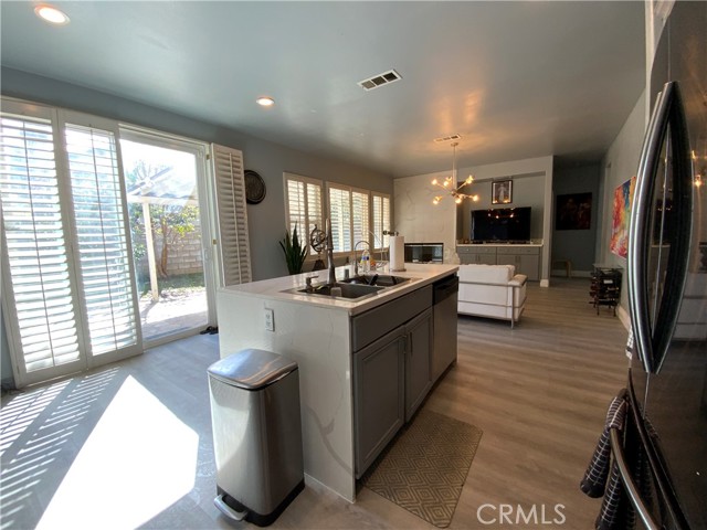 Detail Gallery Image 13 of 36 For 12571 Chimney Rock Dr, Rancho Cucamonga,  CA 91739 - 4 Beds | 3 Baths