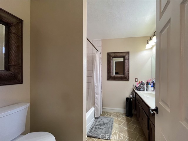 43930 11th E Street, Lancaster CA: https://media.crmls.org/medias/3d9f2862-7aaf-415a-acce-6c2d6ed12fda.jpg