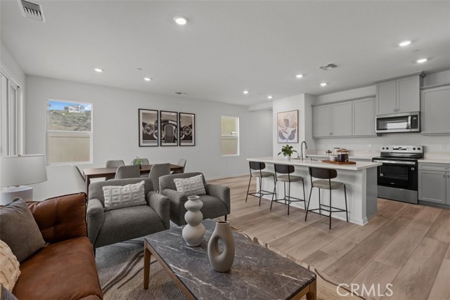 4531 La Spezia Lane, Lake Elsinore CA: https://media.crmls.org/medias/3da00af4-5a57-4ab9-9561-260d5bc3b88e.jpg