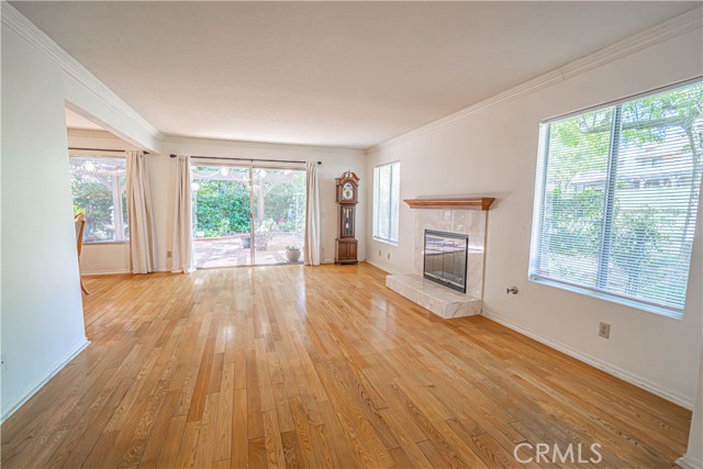 Detail Gallery Image 7 of 42 For 19210 Lahey St #2,  Porter Ranch,  CA 91326 - 3 Beds | 2/1 Baths