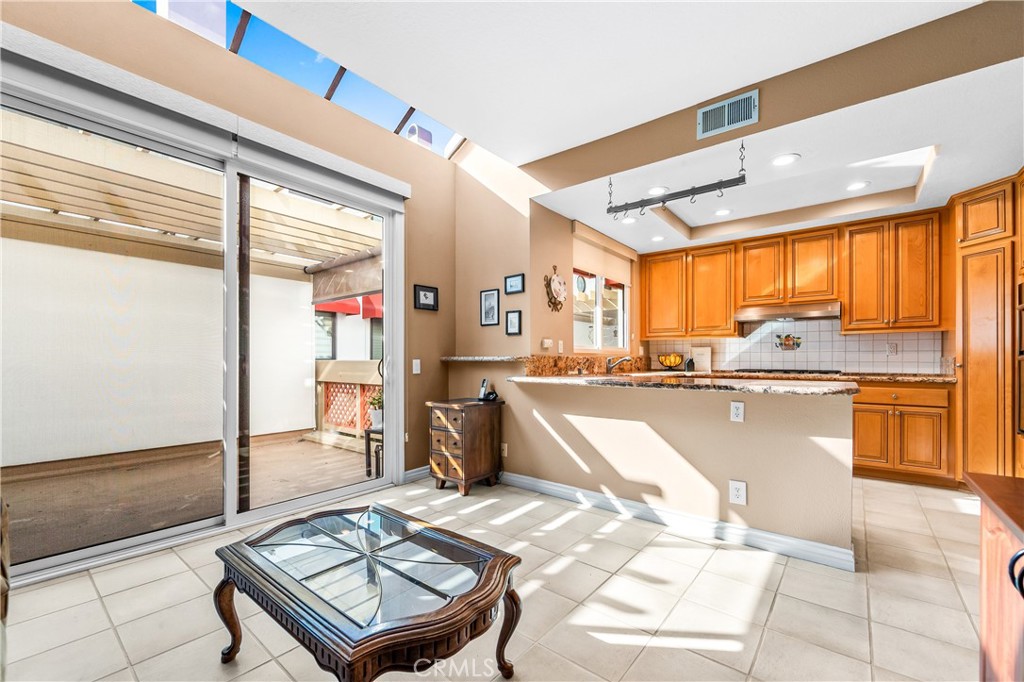 MLS #OC25270158 image #20