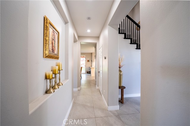 Detail Gallery Image 46 of 71 For 18296 Hollowtree Ln, Riverside,  CA 92504 - 5 Beds | 3/1 Baths