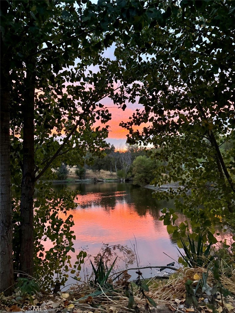 https://media.crmls.org/medias/3da21739-2891-4db8-b713-a7457006aef4.jpg?preset=X-Large
