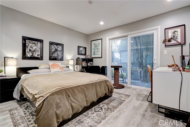 Detail Gallery Image 16 of 30 For 425 S Catalina #2,  Redondo Beach,  CA 90277 - 3 Beds | 3 Baths