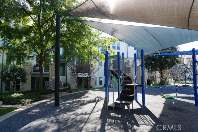 Detail Gallery Image 28 of 30 For 436 Village, Brea,  CA 92821 - 4 Beds | 3/1 Baths