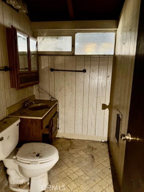 8008 Aura Avenue, Reseda CA: https://media.crmls.org/medias/3da24709-df4e-4f9e-8f7d-451dc69751df.jpg
