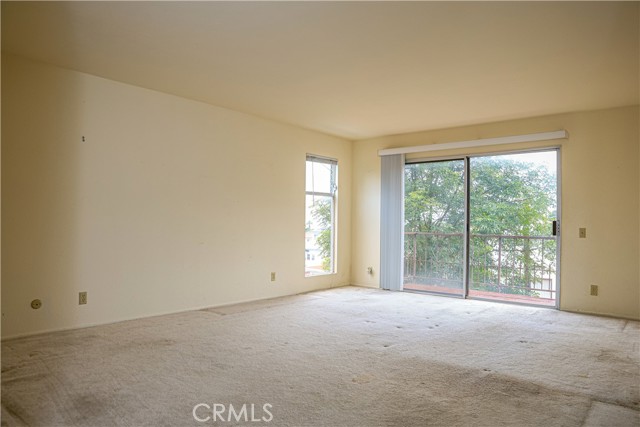 3621 S Emily Street, San Pedro CA: https://media.crmls.org/medias/3da31d92-64ab-4b43-bf85-2f388d45d9e9.jpg