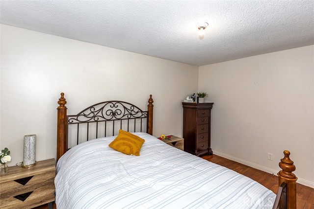 11986 Springview Drive, La Mirada CA: https://media.crmls.org/medias/3da3de1b-a63e-45ed-a1a4-b70e3c00b863.jpg