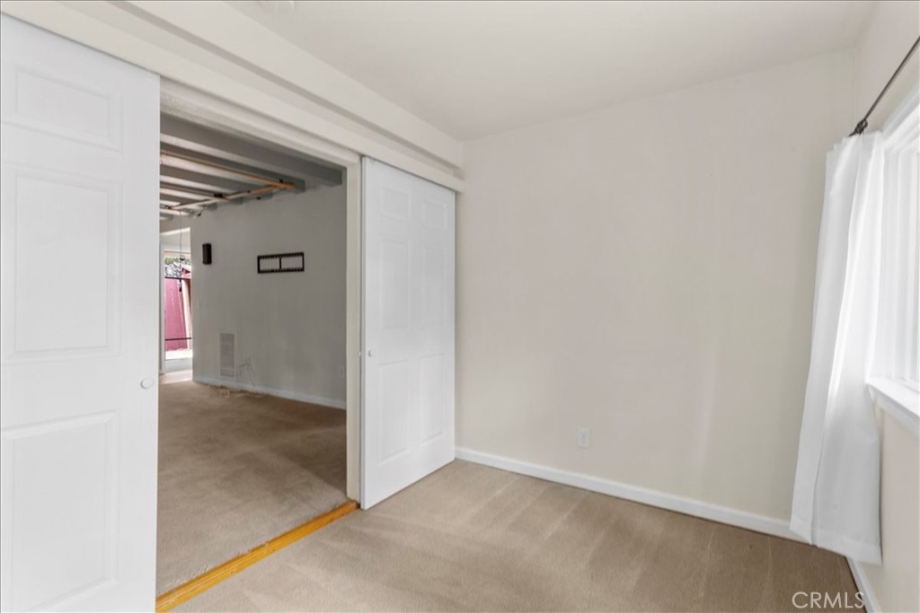 https://media.crmls.org/medias/3da3fe02-2dbd-4772-bed1-6d768ec7018e.jpg?preset=X-Large