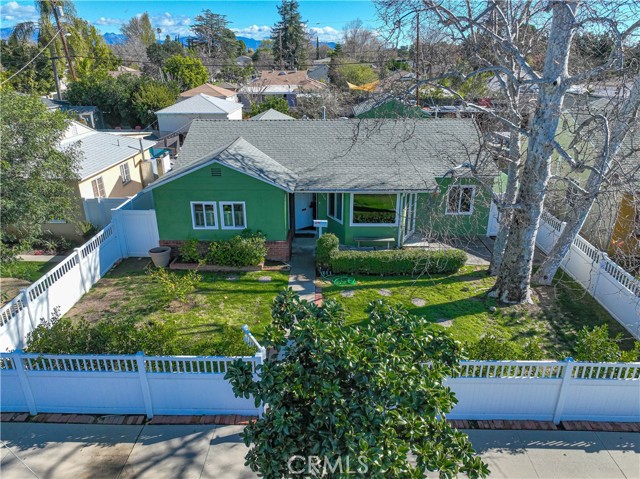 Detail Gallery Image 1 of 1 For 8020 White Oak Ave, Northridge,  CA 91325 - 4 Beds | 2 Baths