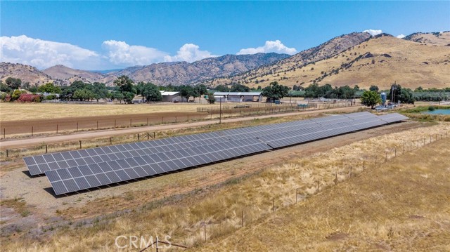 19400 398, Woodlake CA: https://media.crmls.org/medias/3da4a5bc-dfbc-499f-bbbe-e007f0a6db0b.jpg