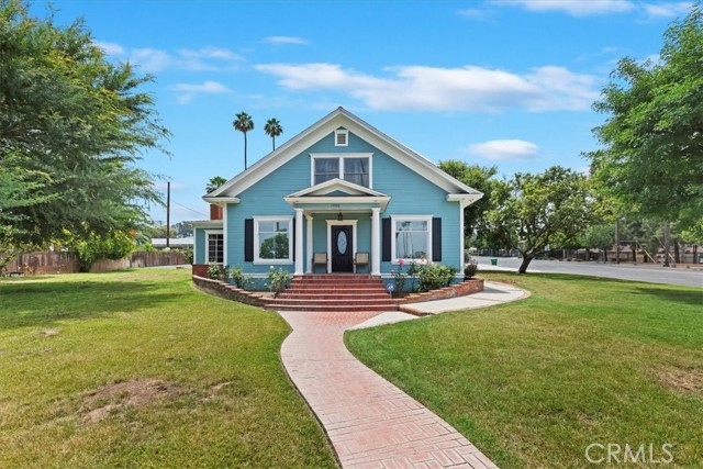 1350 E Chase Drive, Corona CA: https://media.crmls.org/medias/3da4fc0d-33c5-4536-8a3f-5b3b3fe8cae5.jpg