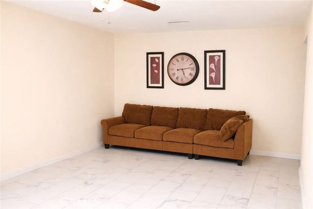 Detail Gallery Image 4 of 7 For 23120 Posada, Valencia,  CA 91354 - 1 Beds | 1 Baths