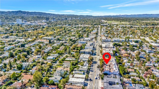 Detail Gallery Image 49 of 52 For 14727 Magnolia Bld #126,  Sherman Oaks,  CA 91403 - 2 Beds | 2/1 Baths