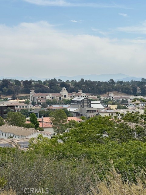 https://media.crmls.org/medias/3da7aa88-67af-4781-ae72-ec67f4926145.jpg?preset=X-Large